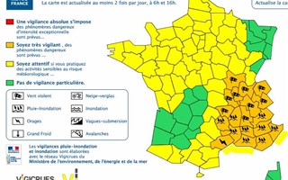 Alerte météo : 19 départements en vigilance pour des orages, vent et pluie