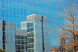 Bâtiment en verre