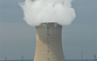 Cheminée de centrale nucléaire