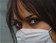 Collégienne portant un masque contre la Grippe A