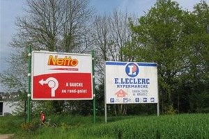 Panneaux publicitaires illégaux