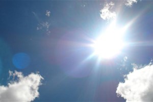 Soleil dans le ciel