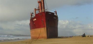 TK Bremen échoué plage Erdeven