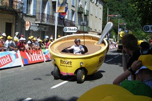 Voiture publicitaire du Tour de France