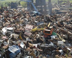 Tas de déchets en décharge